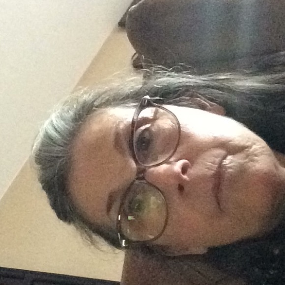 Meet your Posher, Jackie - Picture 1 of 1